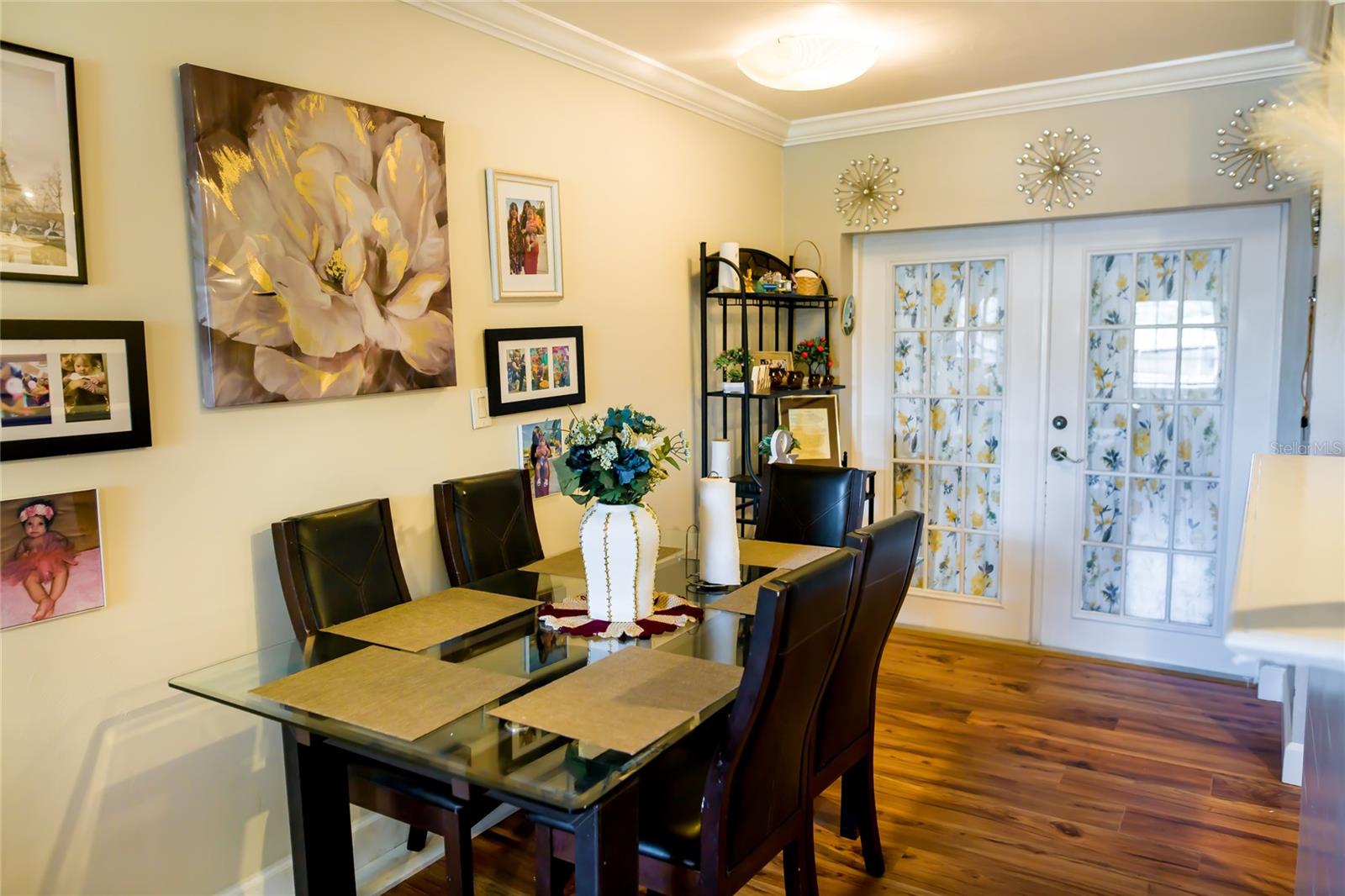 Listing Image #10