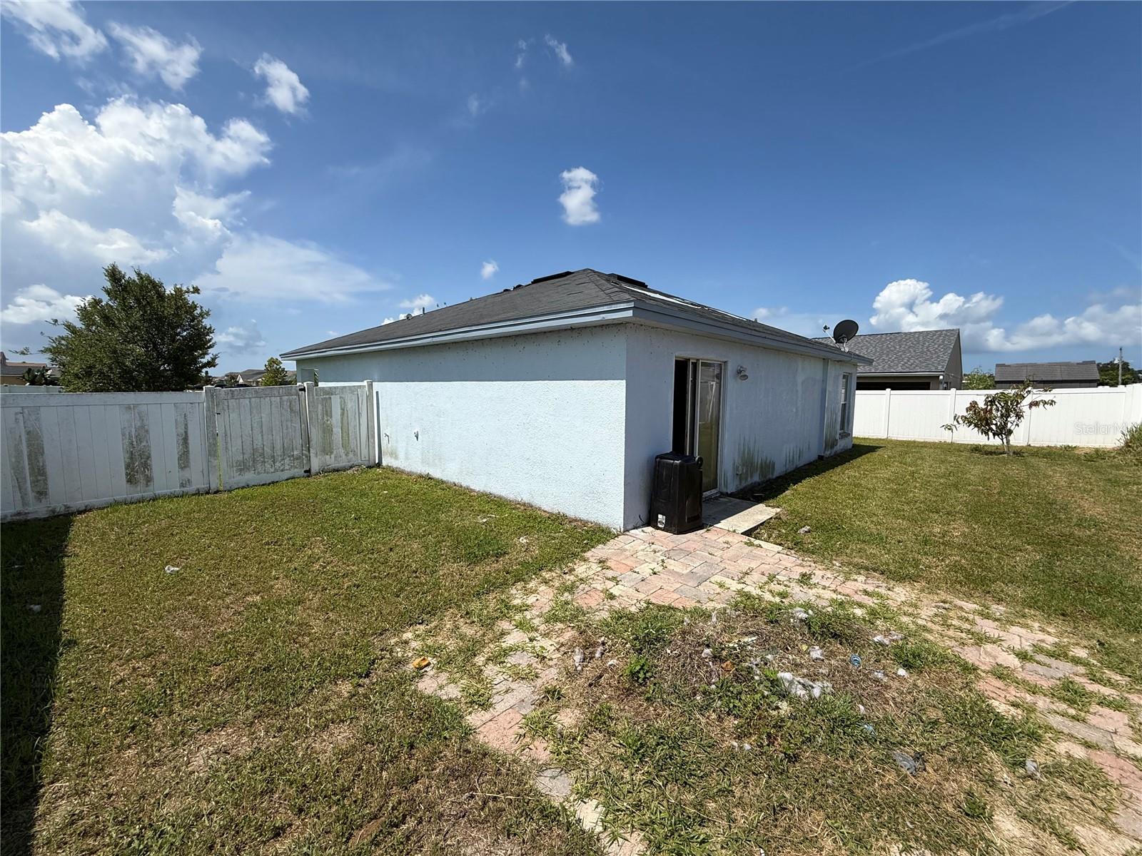 Listing Image #11