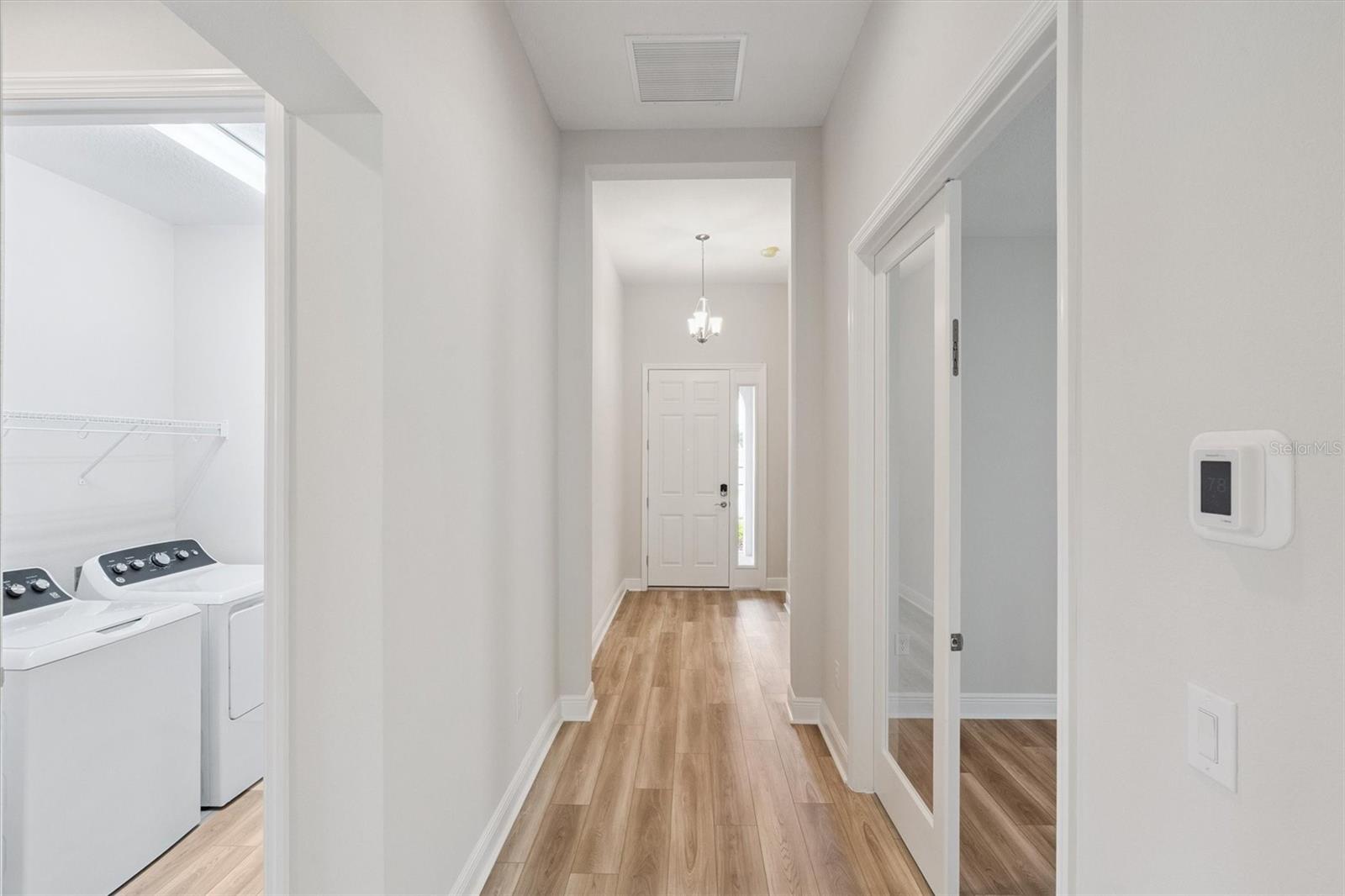 Listing Image #8