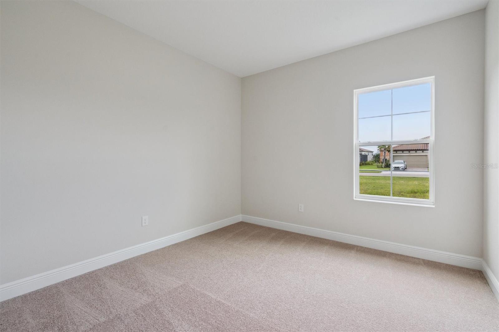 Listing Image #13