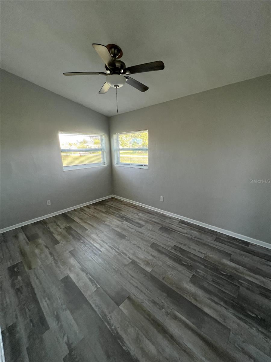 Listing Image #11