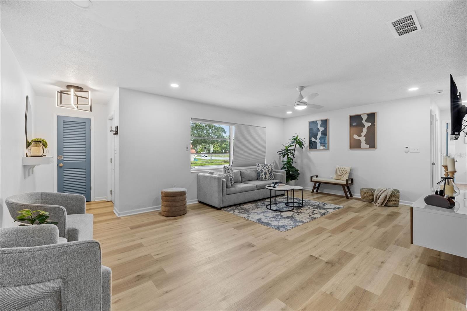 Listing Image #7