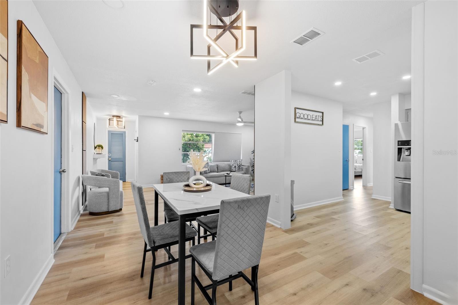 Listing Image #12