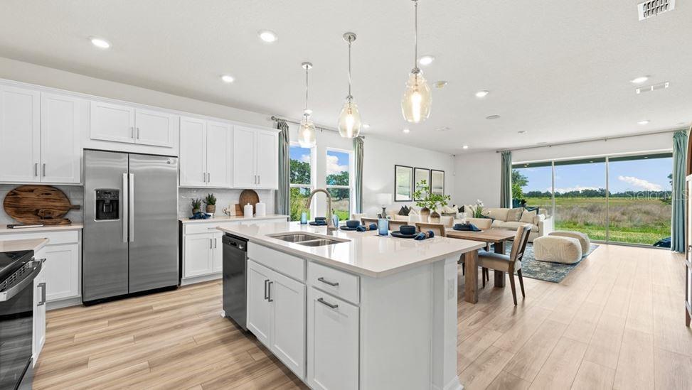 Listing Image #10