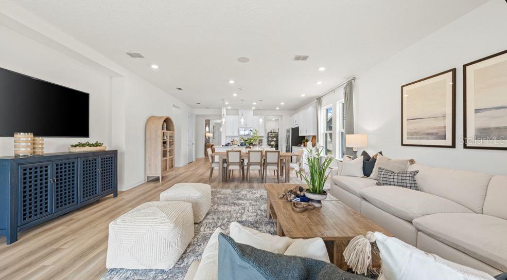 Listing Image #11