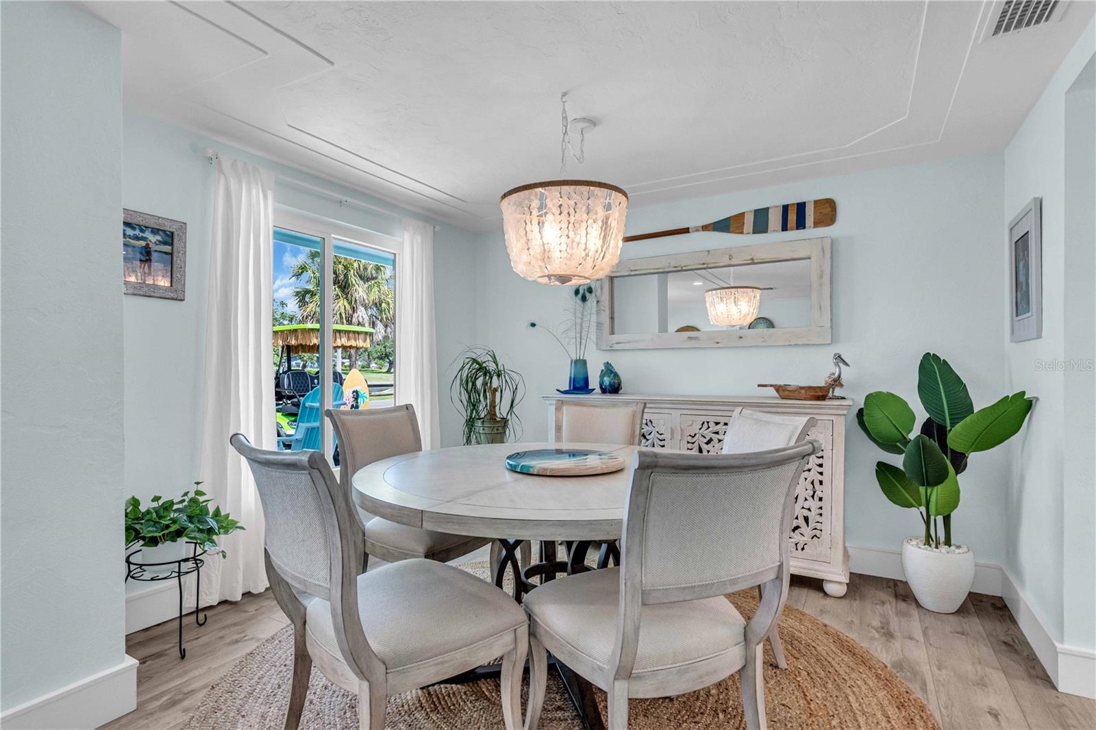Listing Image #12
