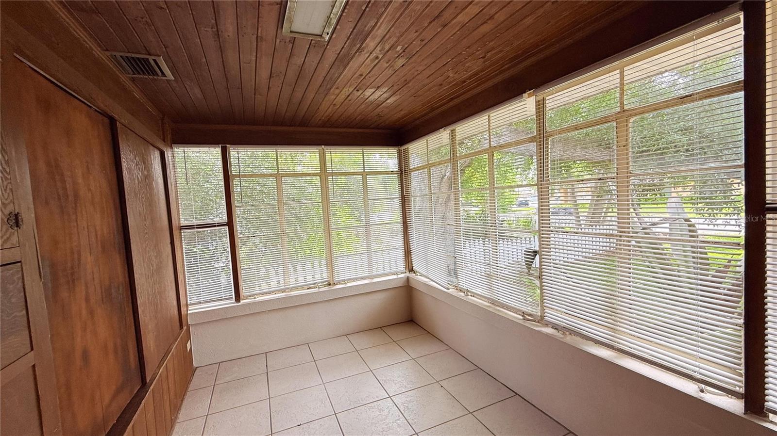 Listing Image #3
