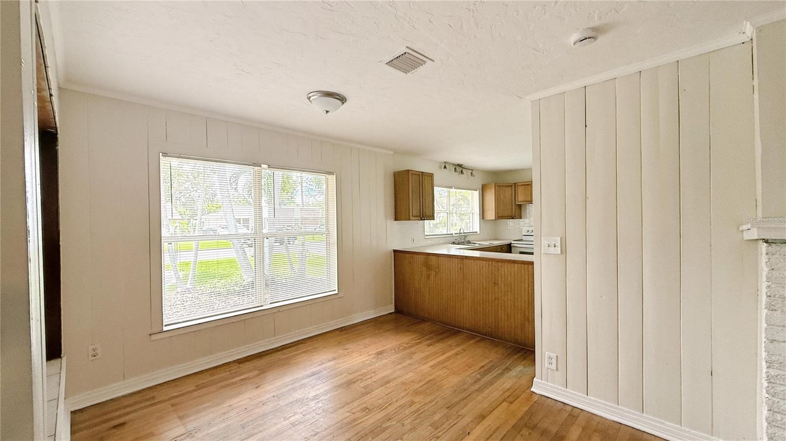 Listing Image #6