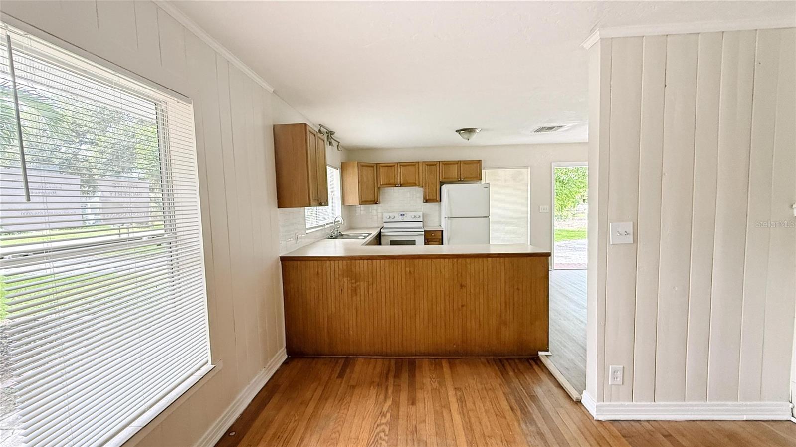 Listing Image #7