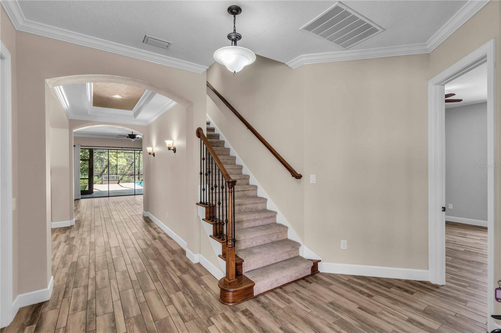 Listing Image #6