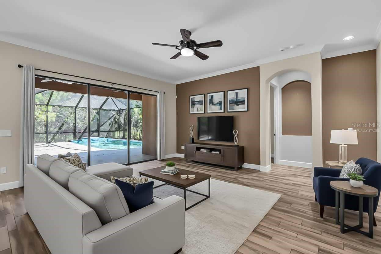 Listing Image #9