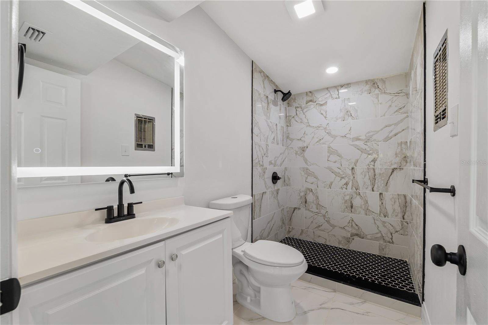Listing Image #5