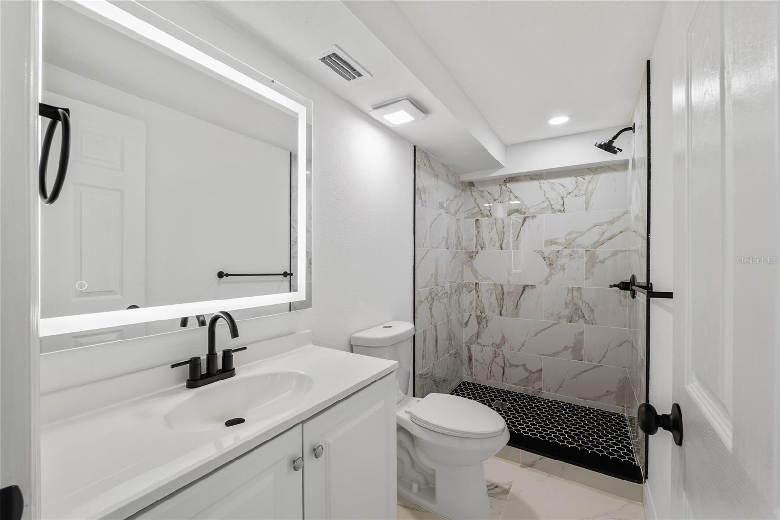 Listing Image #13
