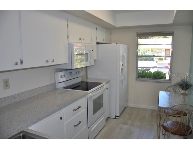 Listing Image #3