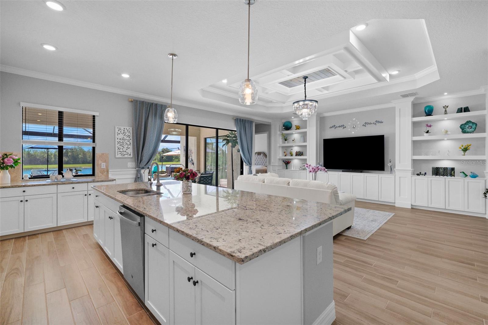Listing Image #11