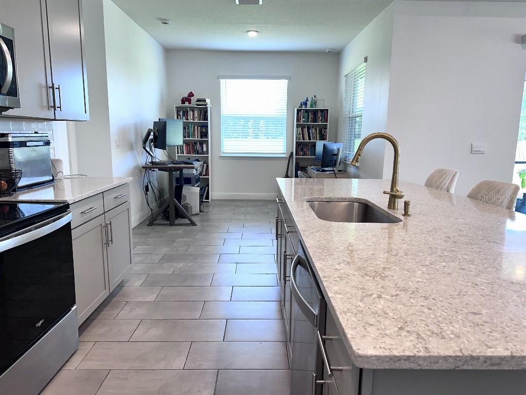 Listing Image #6