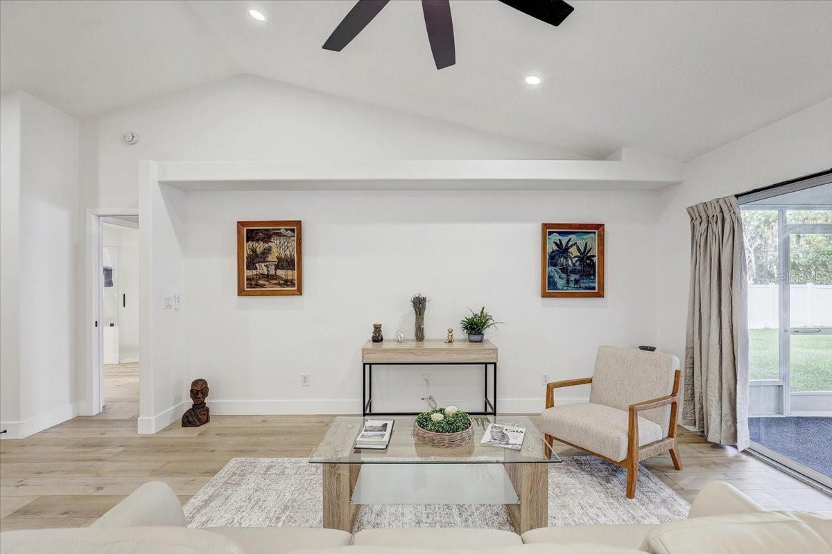 Listing Image #7