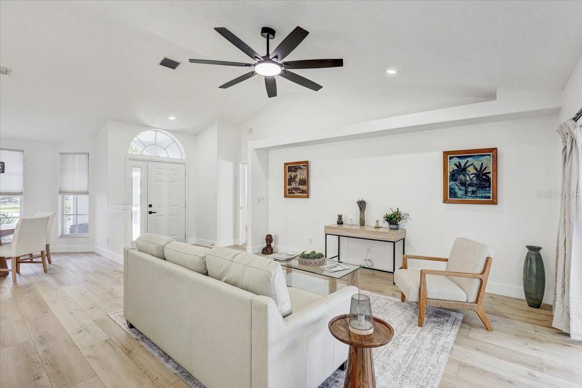Listing Image #8
