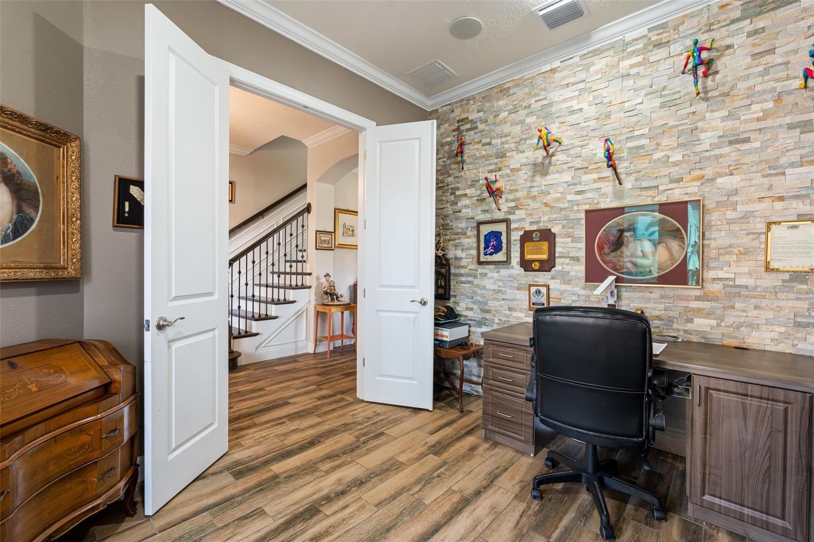 Listing Image #7
