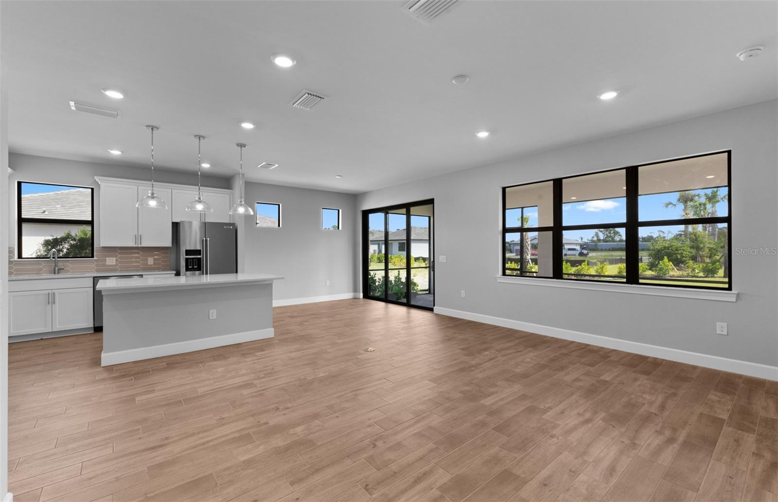 Listing Image #5