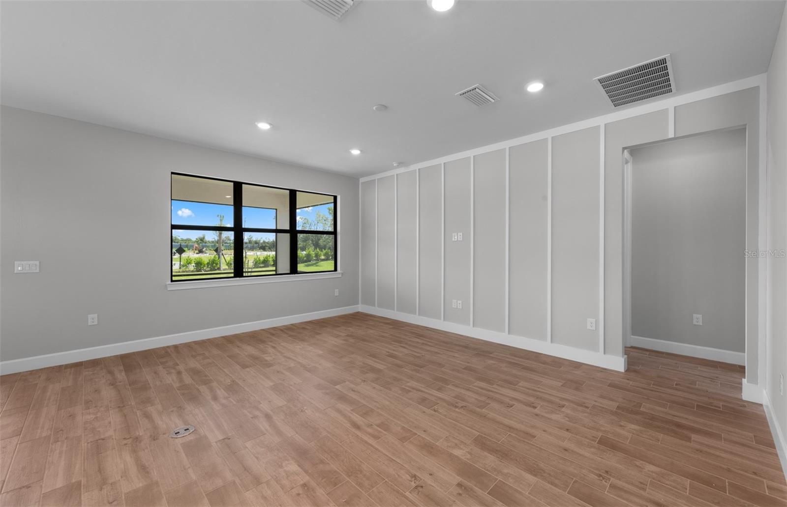 Listing Image #8