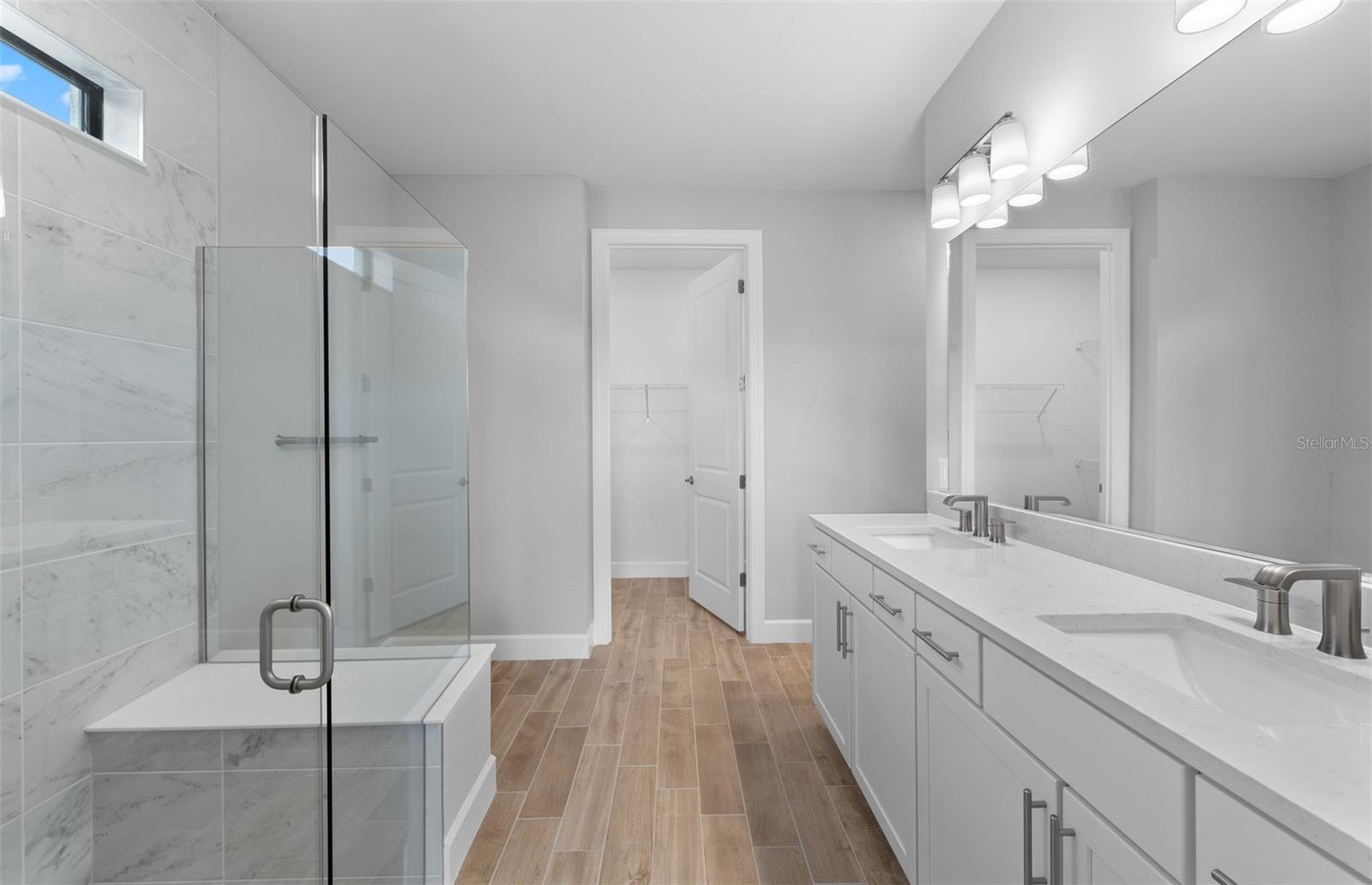 Listing Image #11