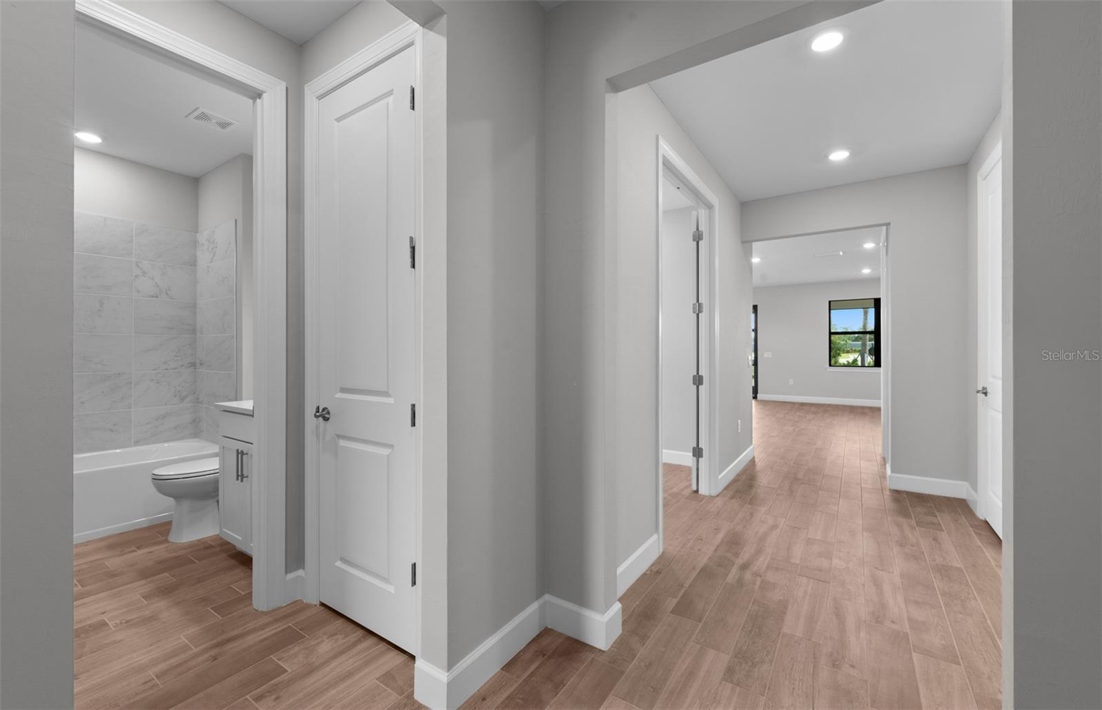 Listing Image #13