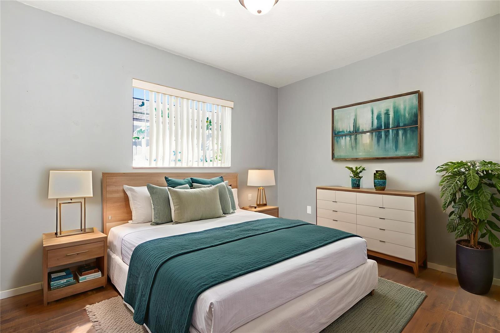 Listing Image #3