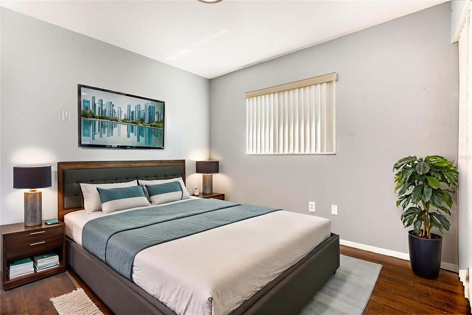 Listing Image #5
