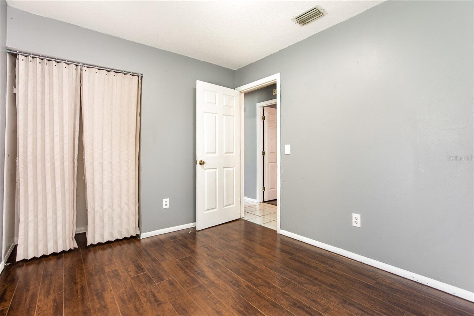 Listing Image #25