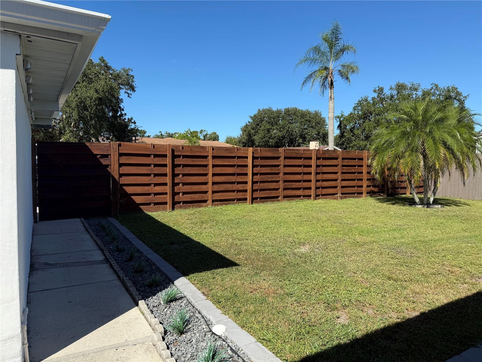 Listing Image #4