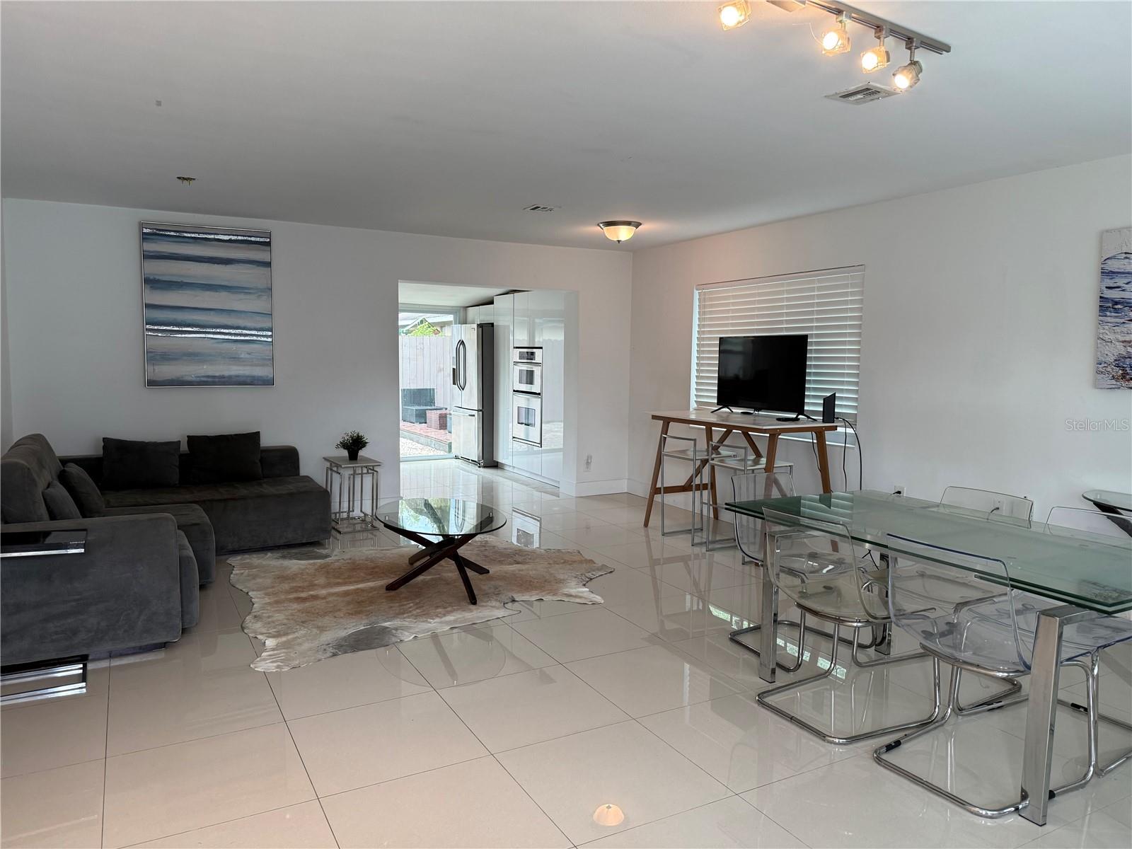 Listing Image #7