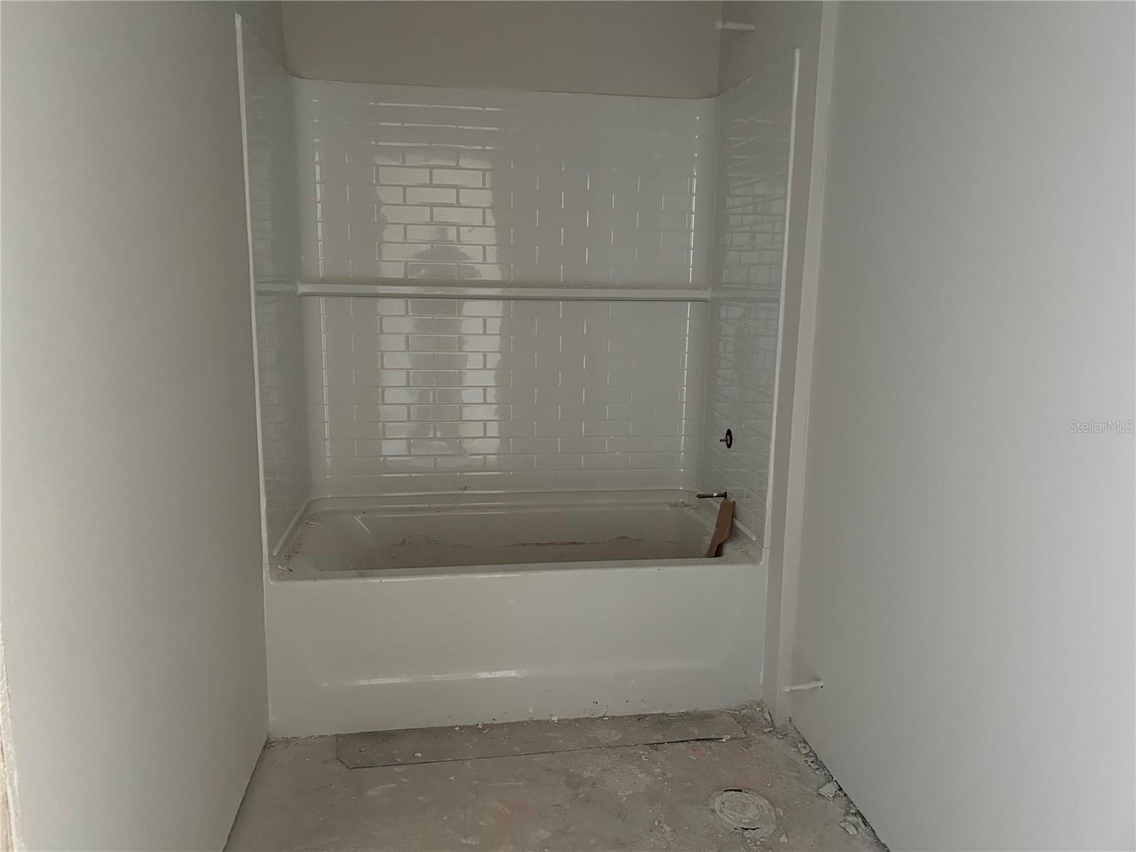 Listing Image #8