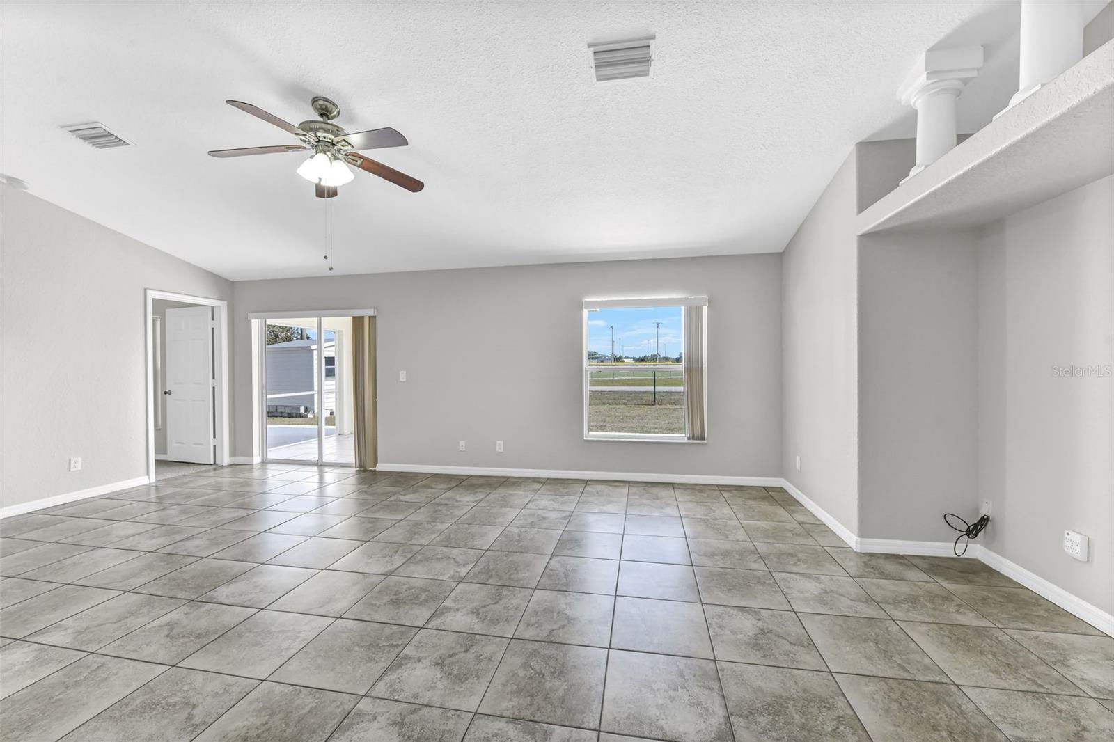 Listing Image #5