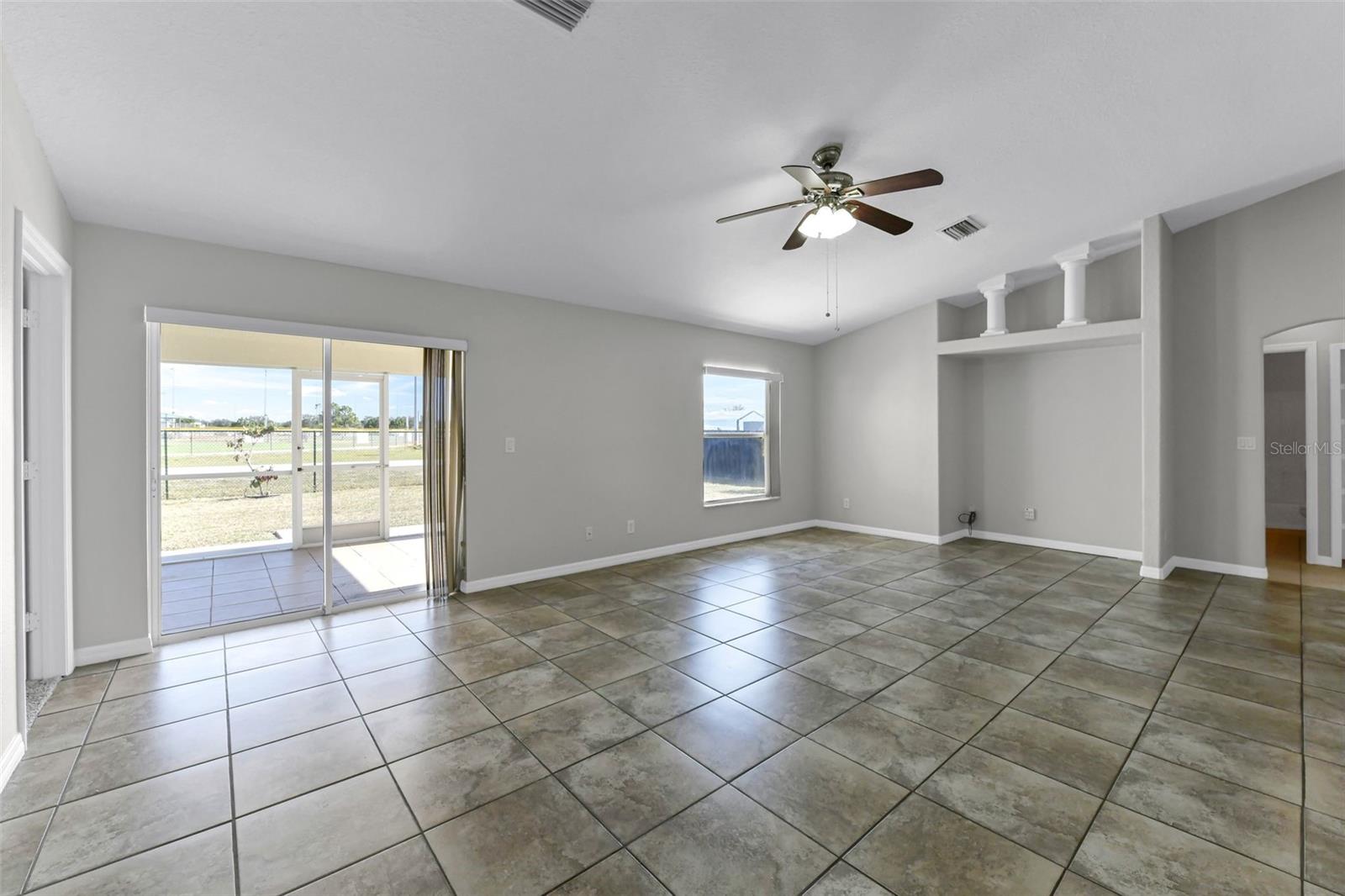 Listing Image #11