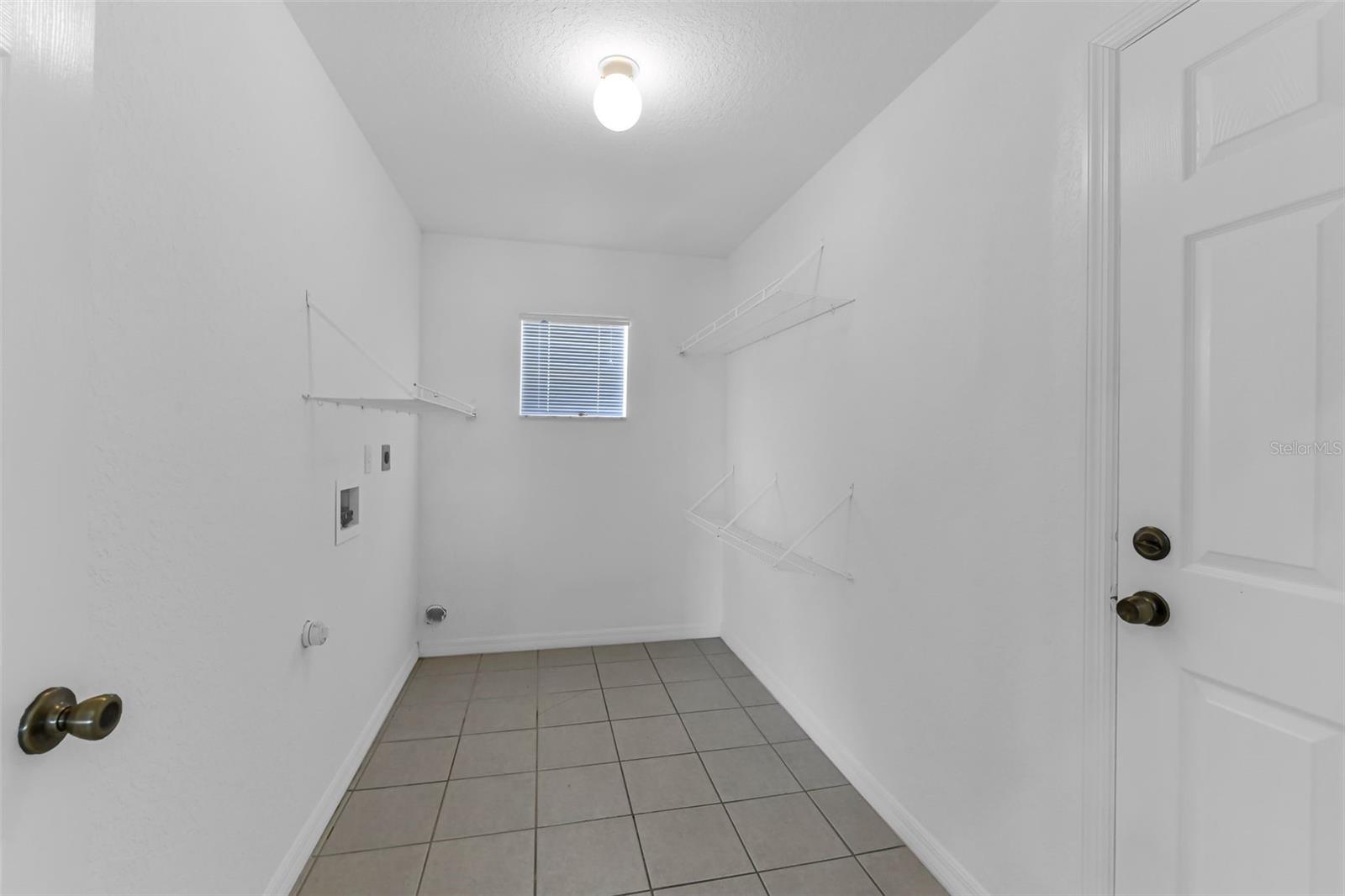 Listing Image #32