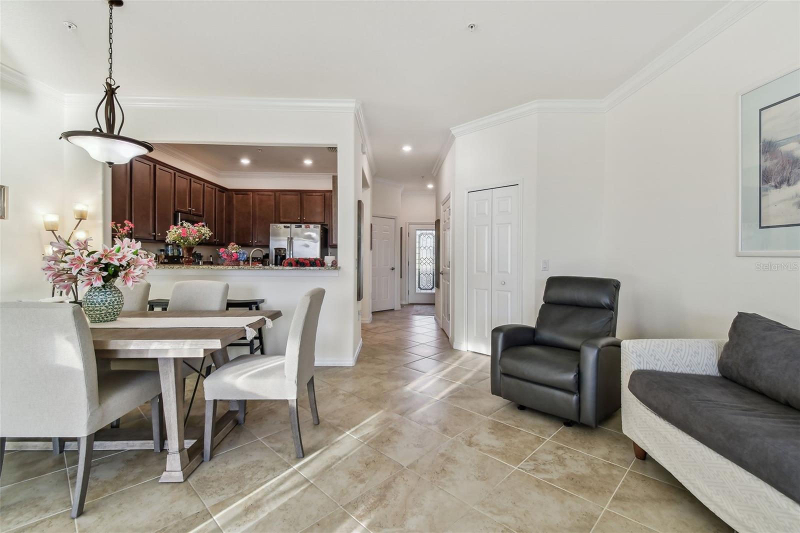 Listing Image #4