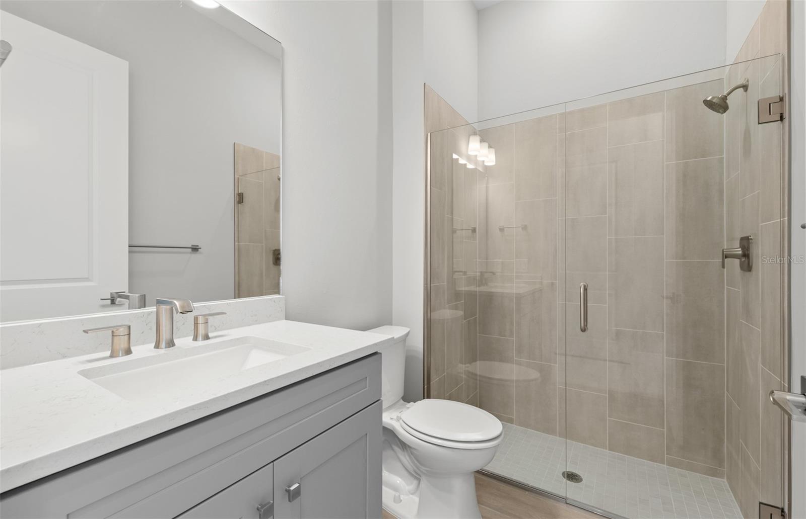 Listing Image #12
