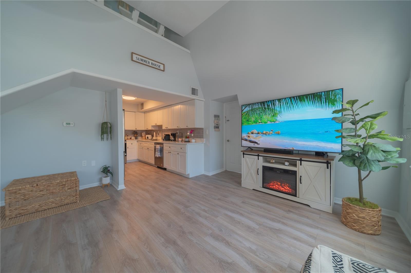 Listing Image #2