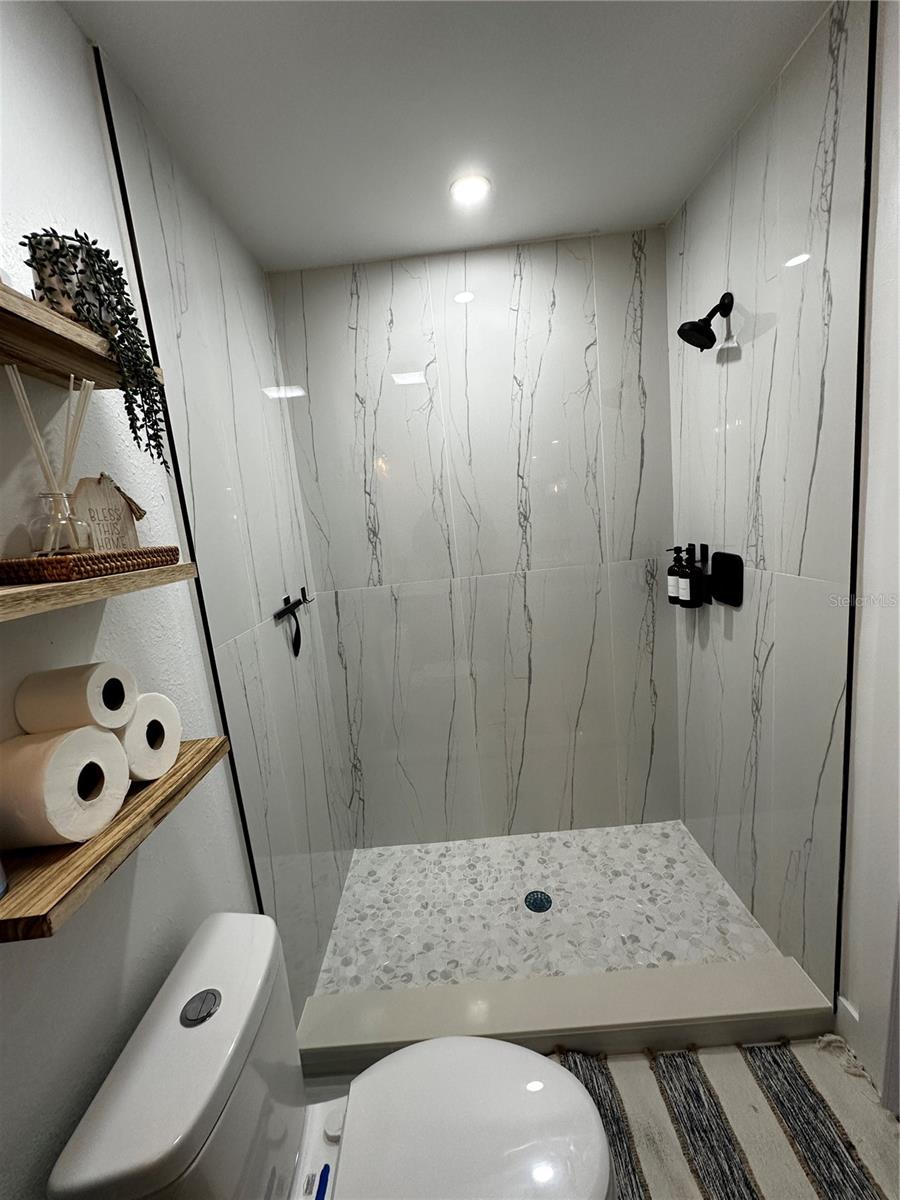 Listing Image #28