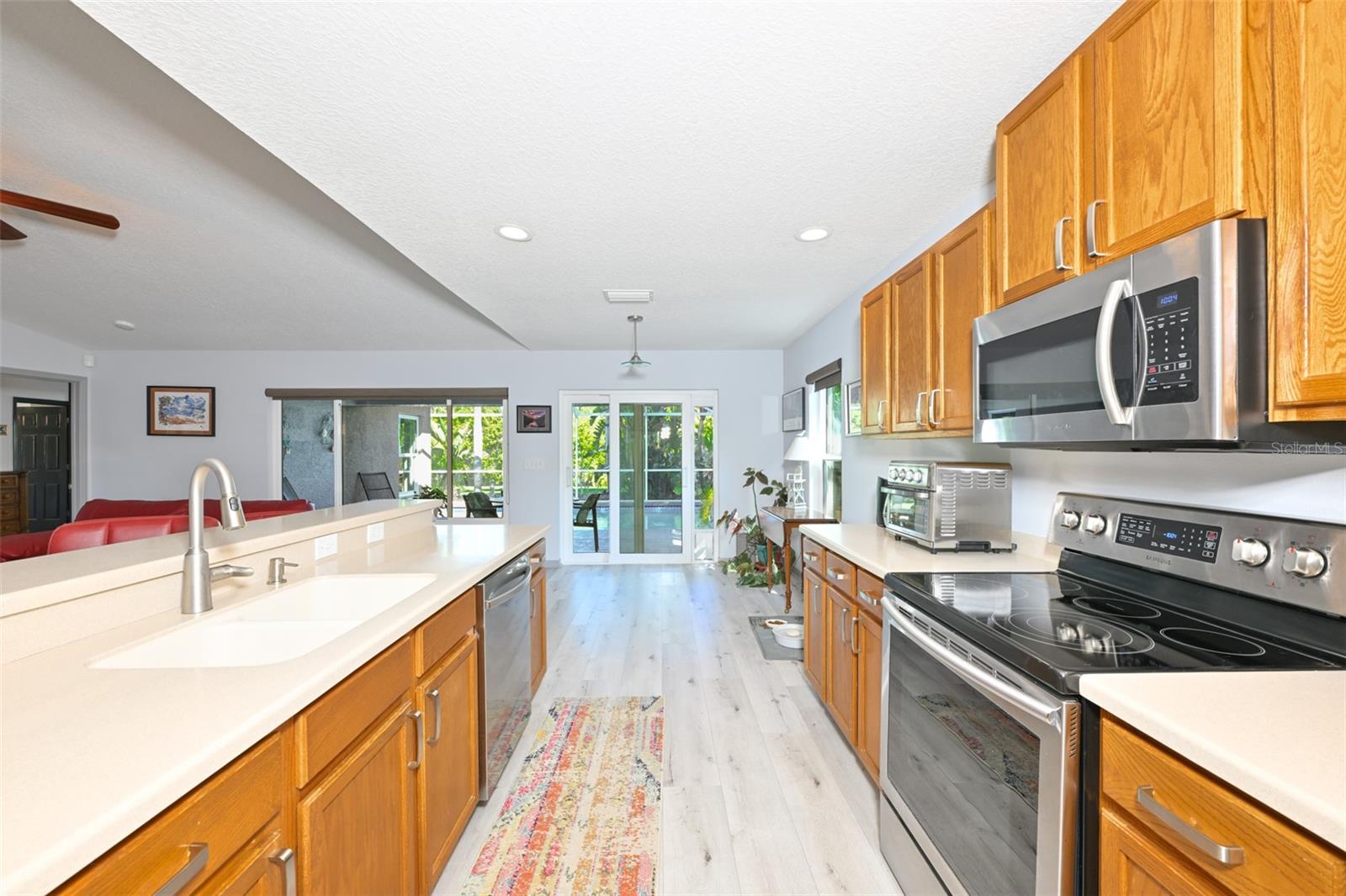 Listing Image #3