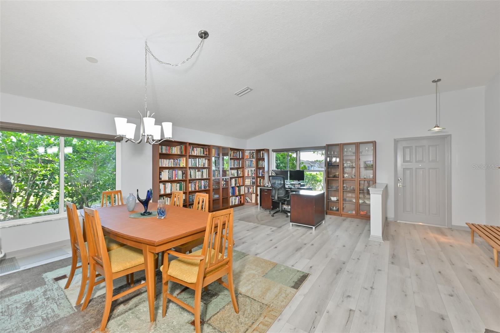 Listing Image #13