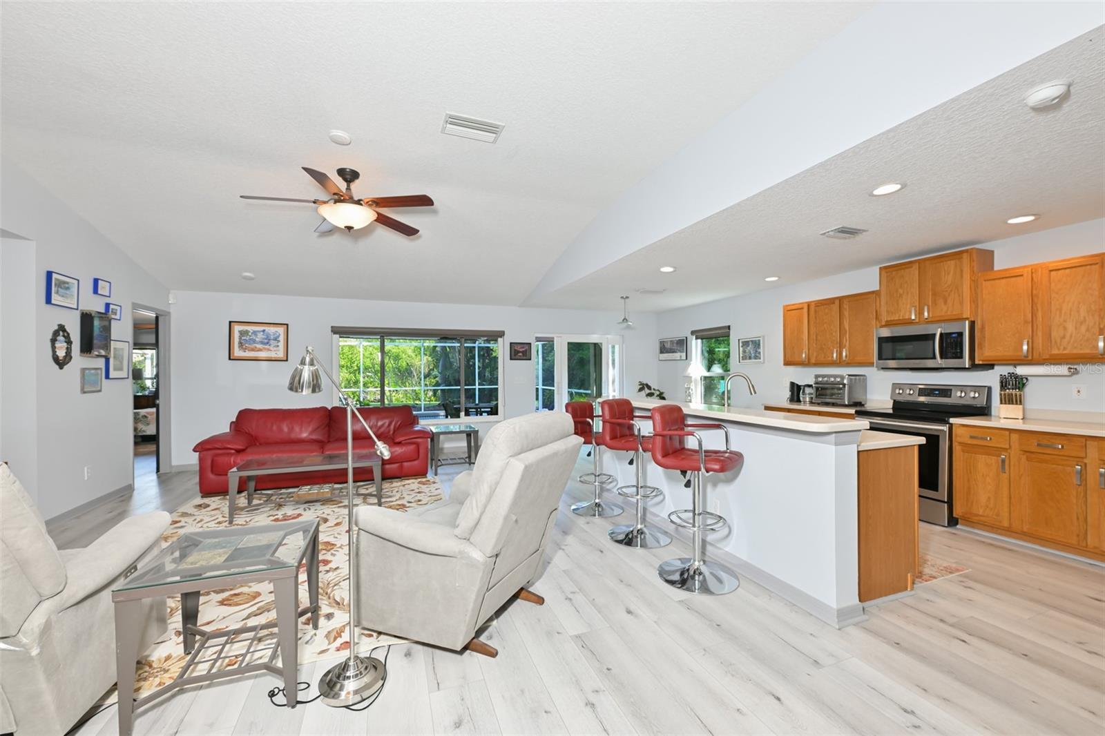 Listing Image #15
