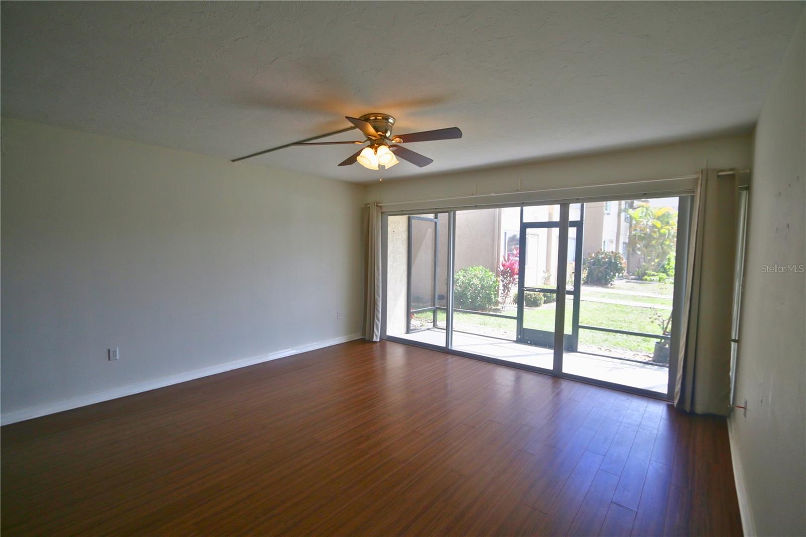 Listing Image #5