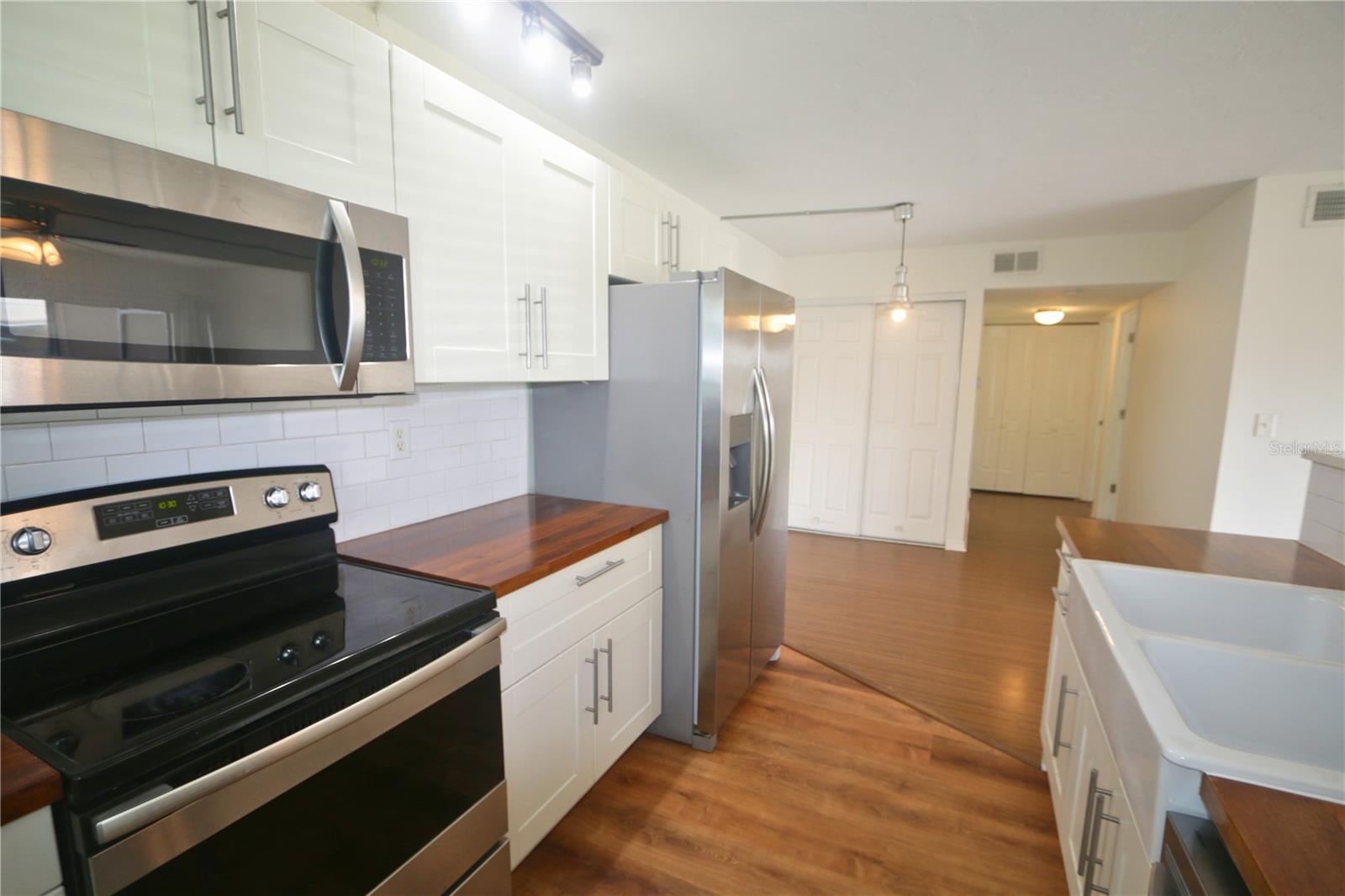 Listing Image #7