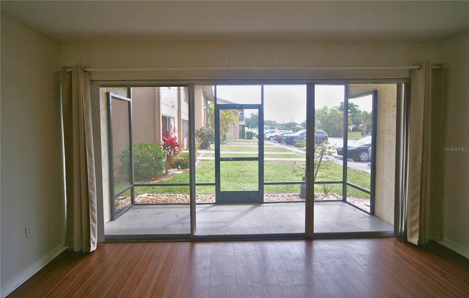 Listing Image #11