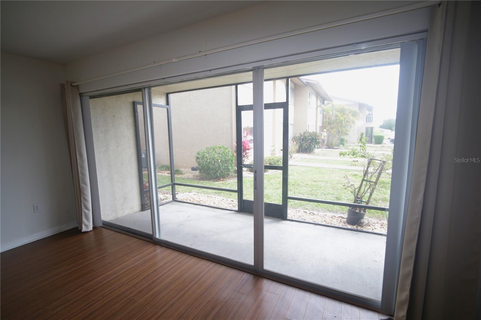 Listing Image #12