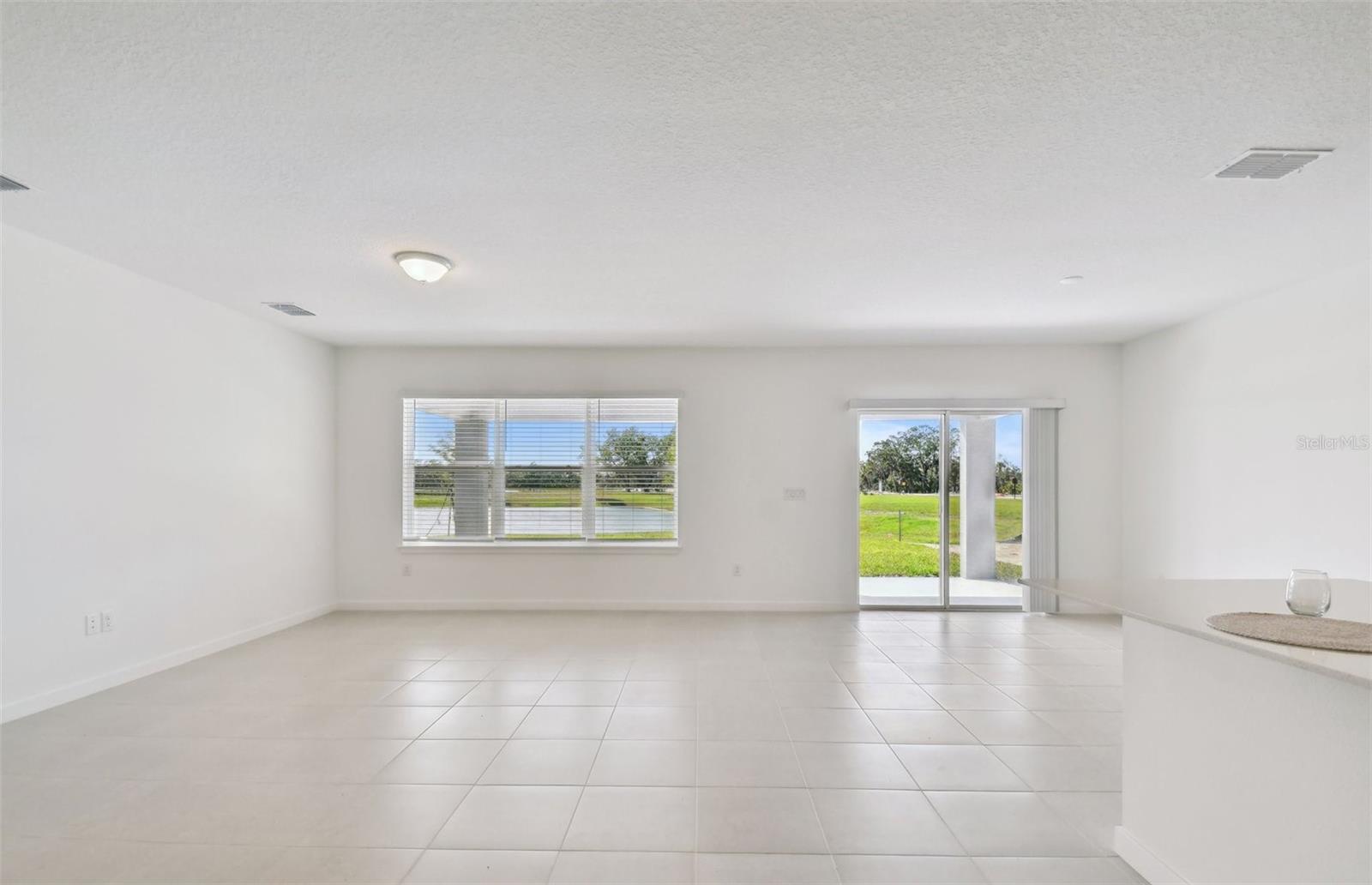 Listing Image #6