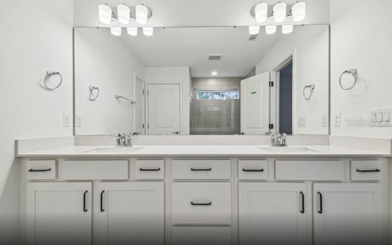 Listing Image #7