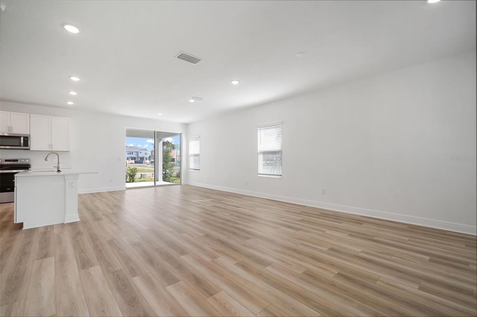 Listing Image #5